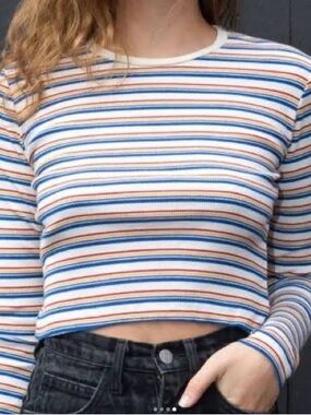 Copper Key White Ribbed Cropped Top with Blue and Orange Stripes